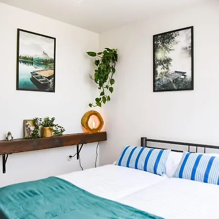 Vrij ヴィラ Zastan